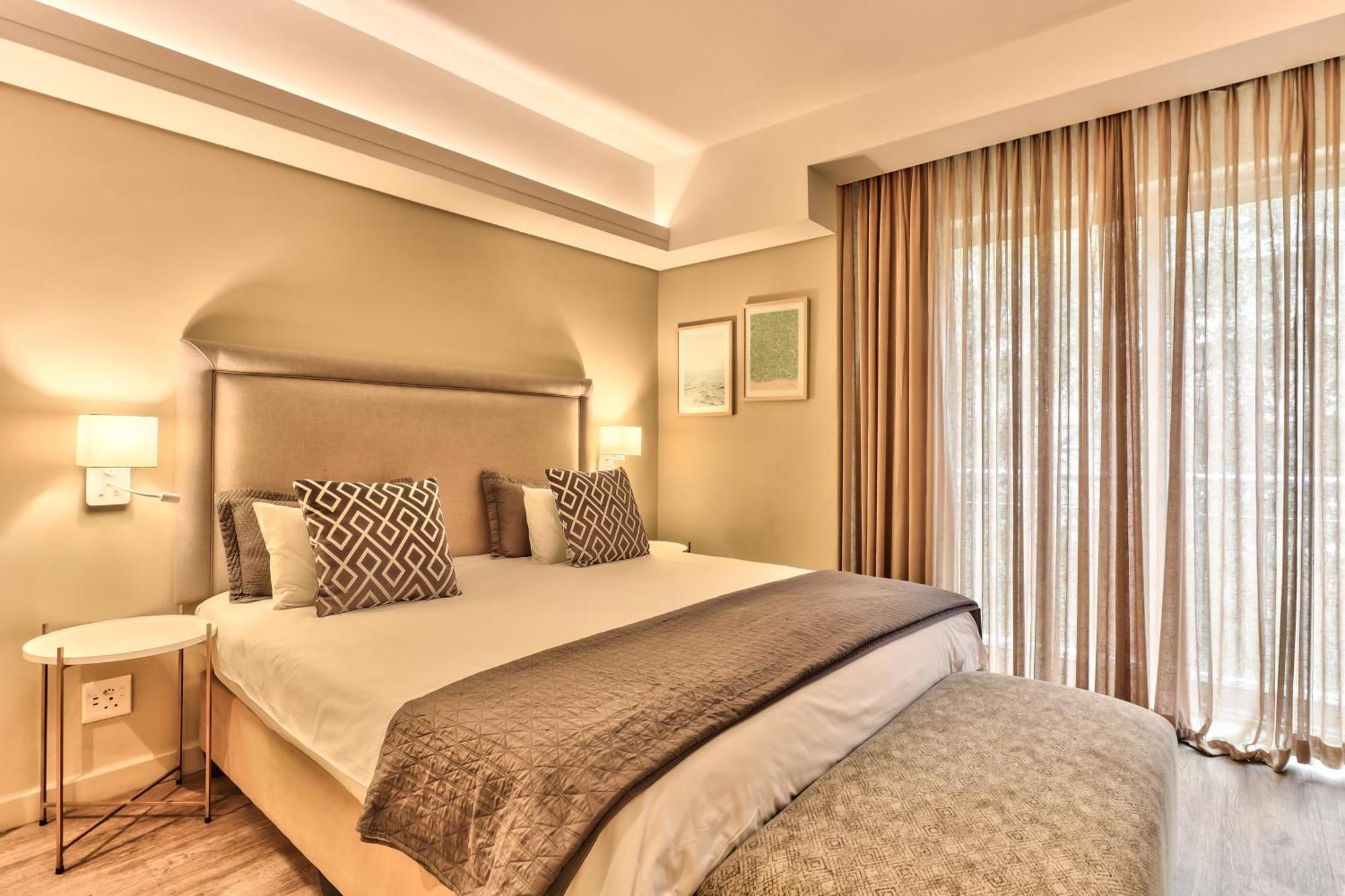 Wink Foreshore Hotel 4*