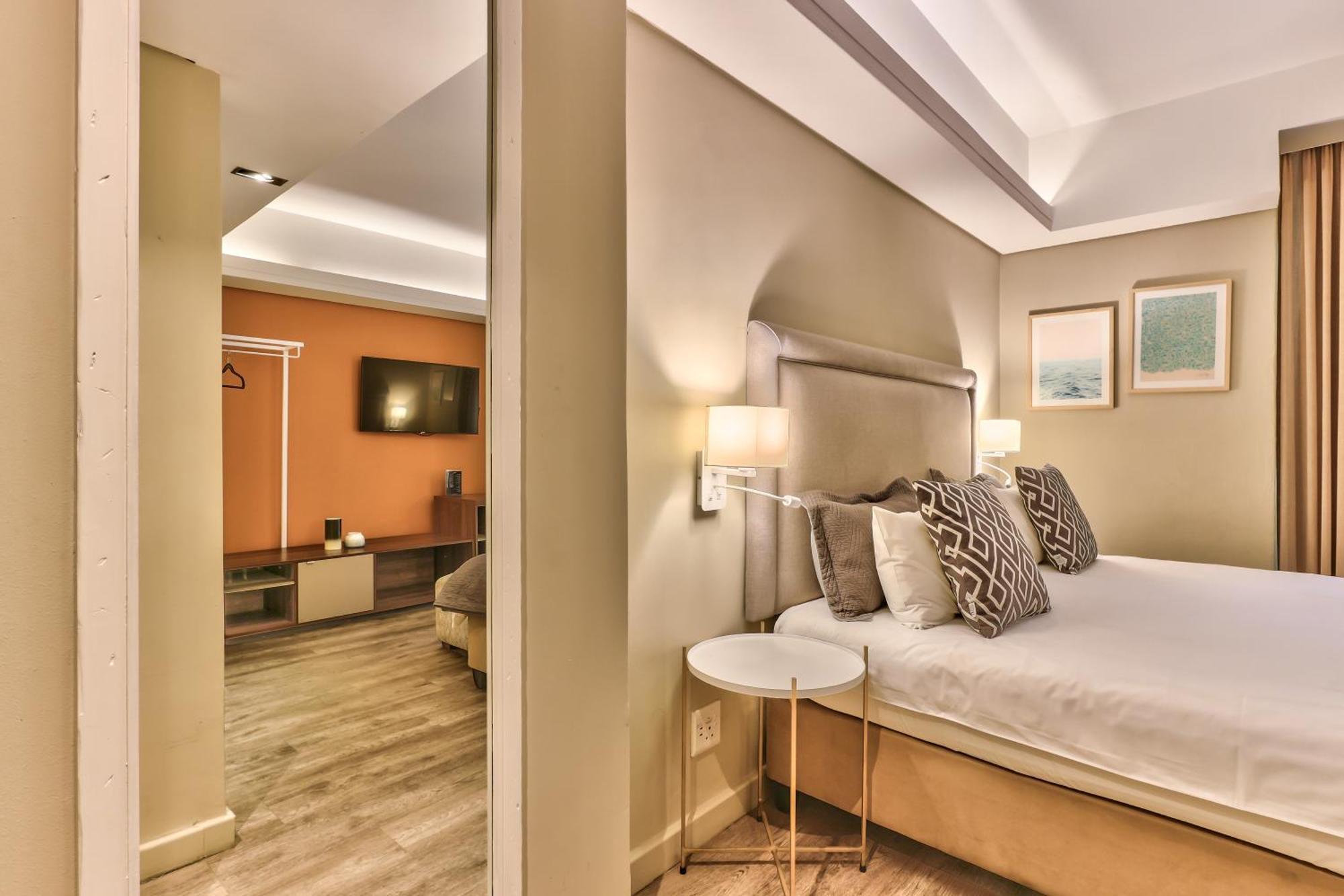 Hotel Wink Foreshore 4*