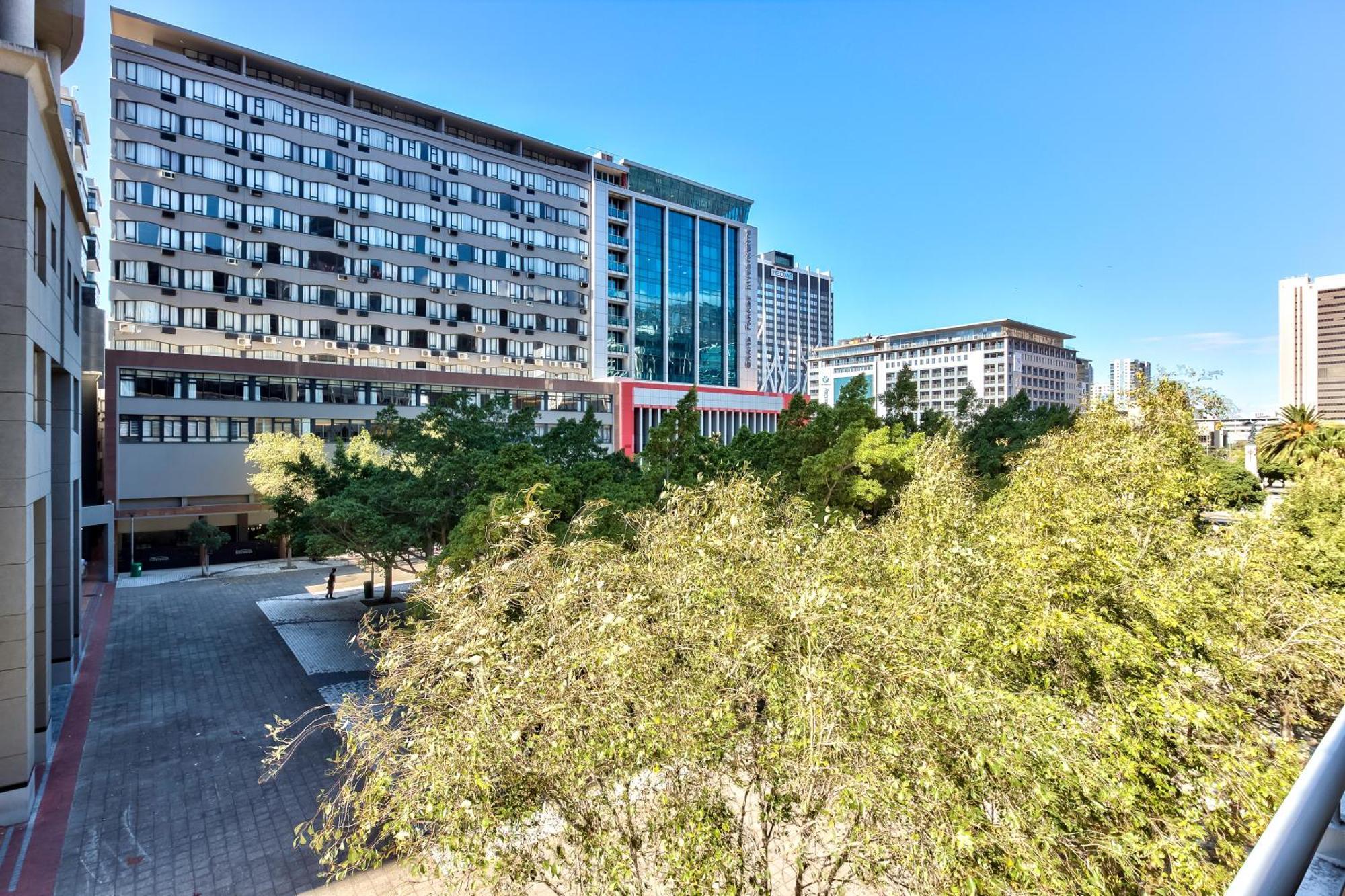 Wink Foreshore Hotel